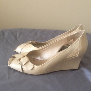 STUART WEITZMAN Women’s Dress Wedge size 8